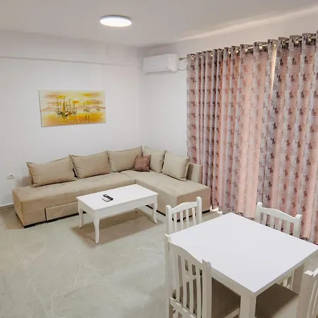 J&m Luxury 2 Apartment Sarande