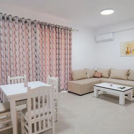 J&m Luxury 2 Apartment Sarandë