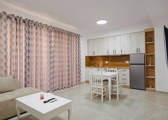 J&m Luxury 2 Apartment