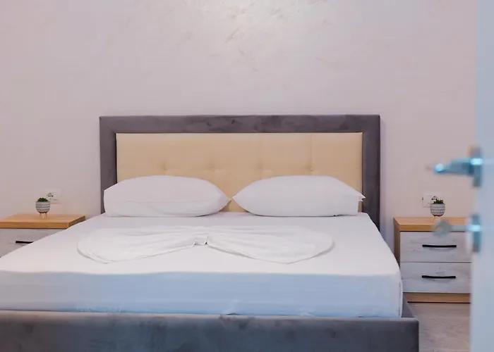 J&m Luxury 2 Apartment