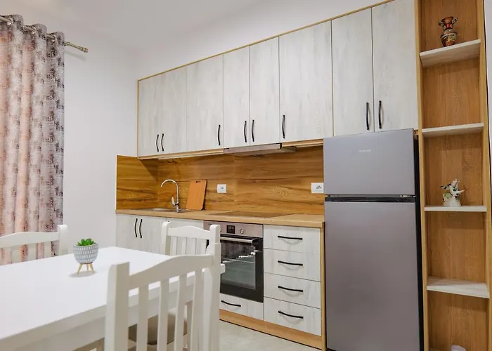 J&m Luxury 2 Apartment